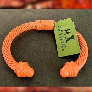 🆕🧡MX SIGNATURE: Large Orange Cable Bracelet Cuff